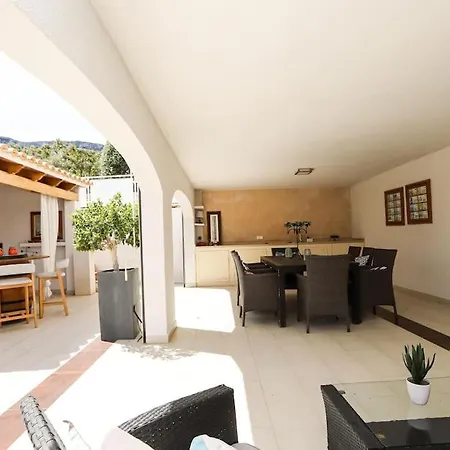 Villa Paquita By Clabao
