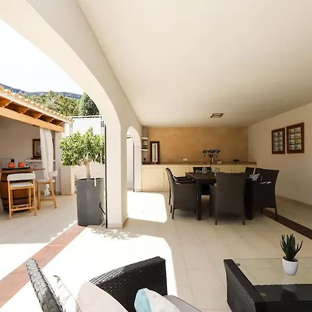 Villa Paquita By Clabao Denia