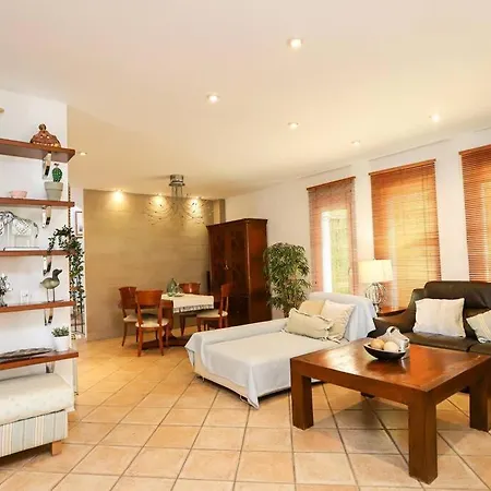 Villa Paquita By Clabao *