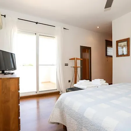 ヴィラ Paquita By Clabao デニア