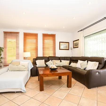 ヴィラ Paquita By Clabao